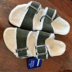 Birkenstock Women’s Arizona Shearling Sandals